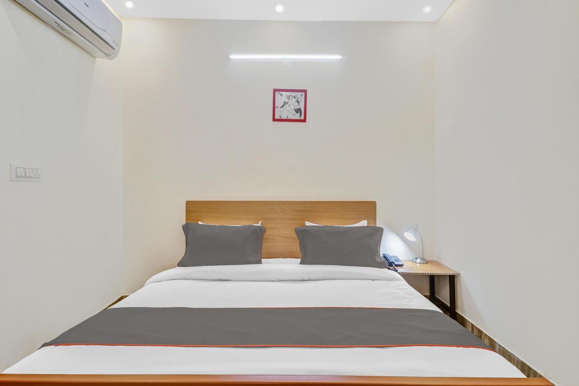 Super Capital O Moody Inn Delhi  Eksteriør bilde