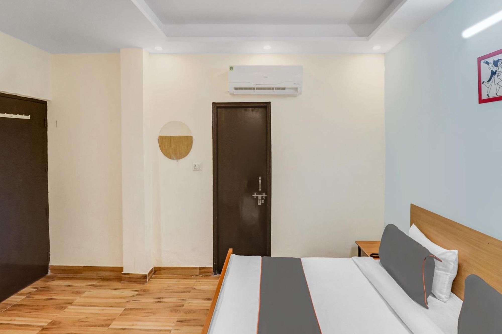 Super Capital O Moody Inn Delhi  Eksteriør bilde